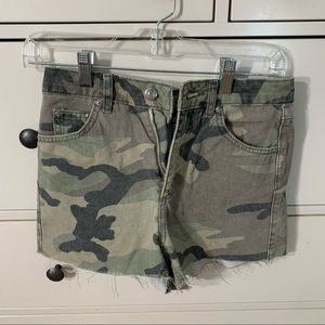 Top shop camouflage mom jean shorts. Size 2.